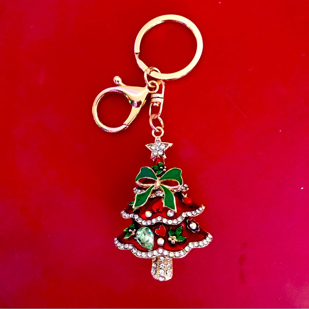 ๐๐๐ 60% off Holiday Sparkly Christmas Tree Purse Charm-Key Chain! - Picture 3 of 6